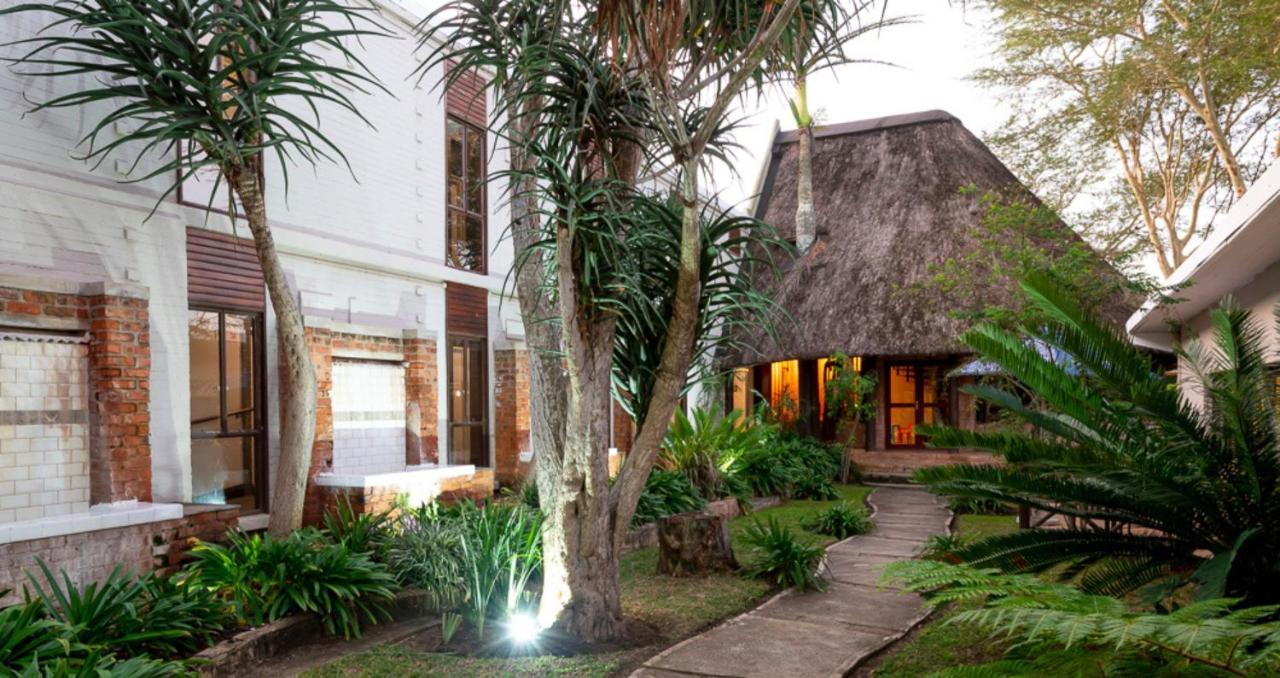 Anew Hotel Hluhluwe Exterior photo